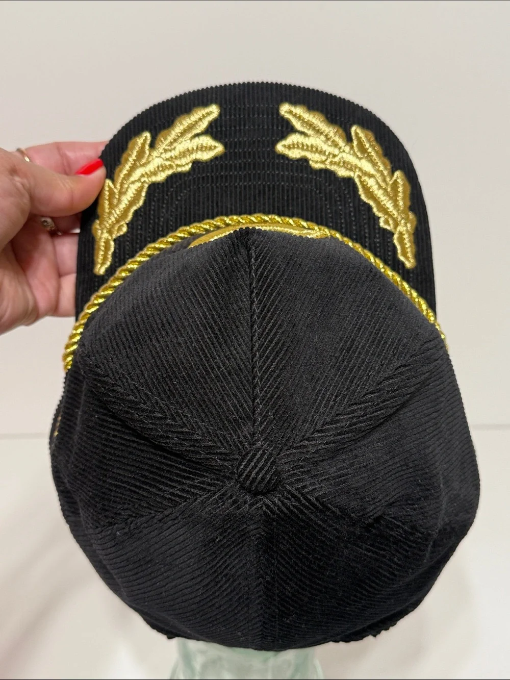 Chicago Cubs New Era Corduroy Filigree Golfer Snapback in Black with Gold